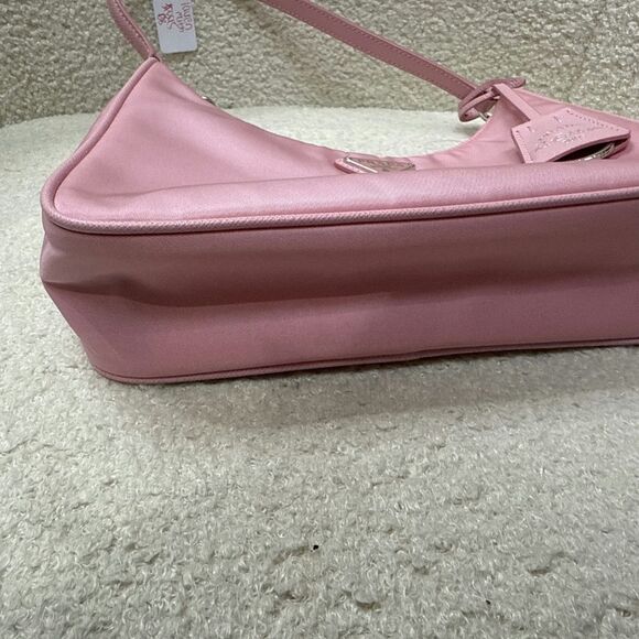 Pink Prada Re-edition nylon bag - Picture 4 of 9